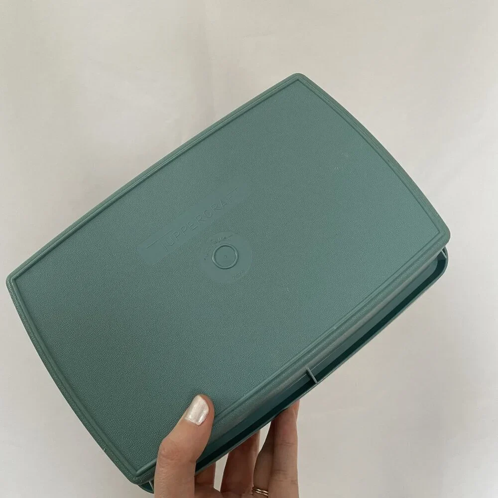 Tupperware vintage turquoise box storage kitchen sewing‎ box 9.5 x 6.5 inches